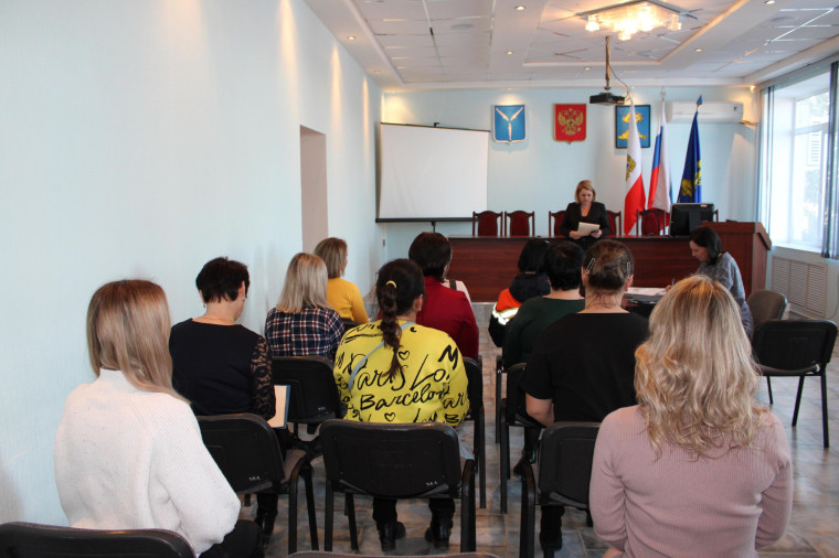 Вчера состоялось организационное  заседание актива женщин, на котором был переизбран председатель Союза Женщин России по Ершовскому району..